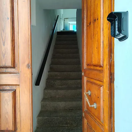 Yourhome - Blue House Apartment *
